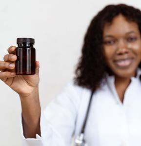 Alomed facilite l’accès aux médicaments pour les malades chroniques